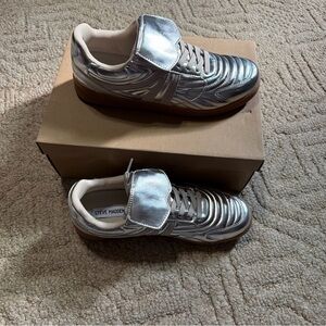 Steve Madden Metallic Silver Low-Top Sneakers with Gum Sole